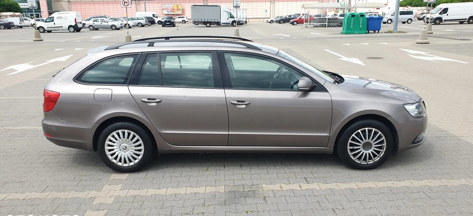 Skoda Superb cena 33900 przebieg: 167365, rok produkcji 2014 z Wrocław małe 232